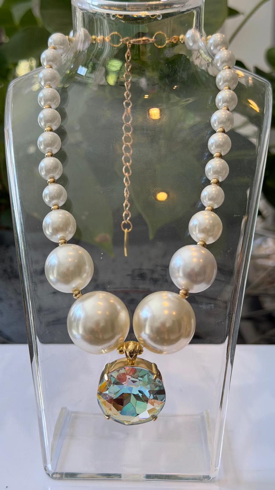 Tornasol Glow Handmade Necklace by Illari