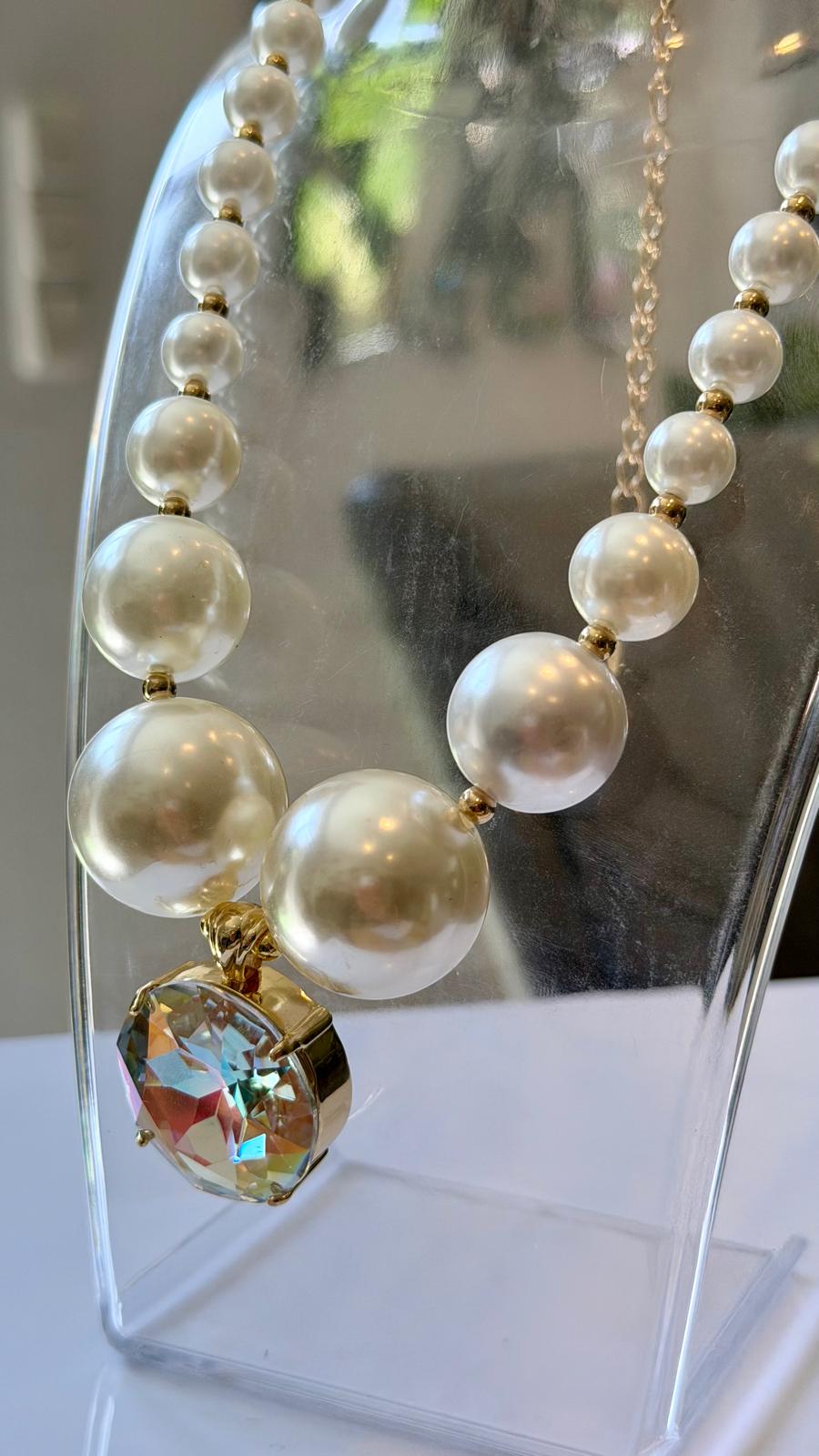 Aurora Gem statetement jewelery