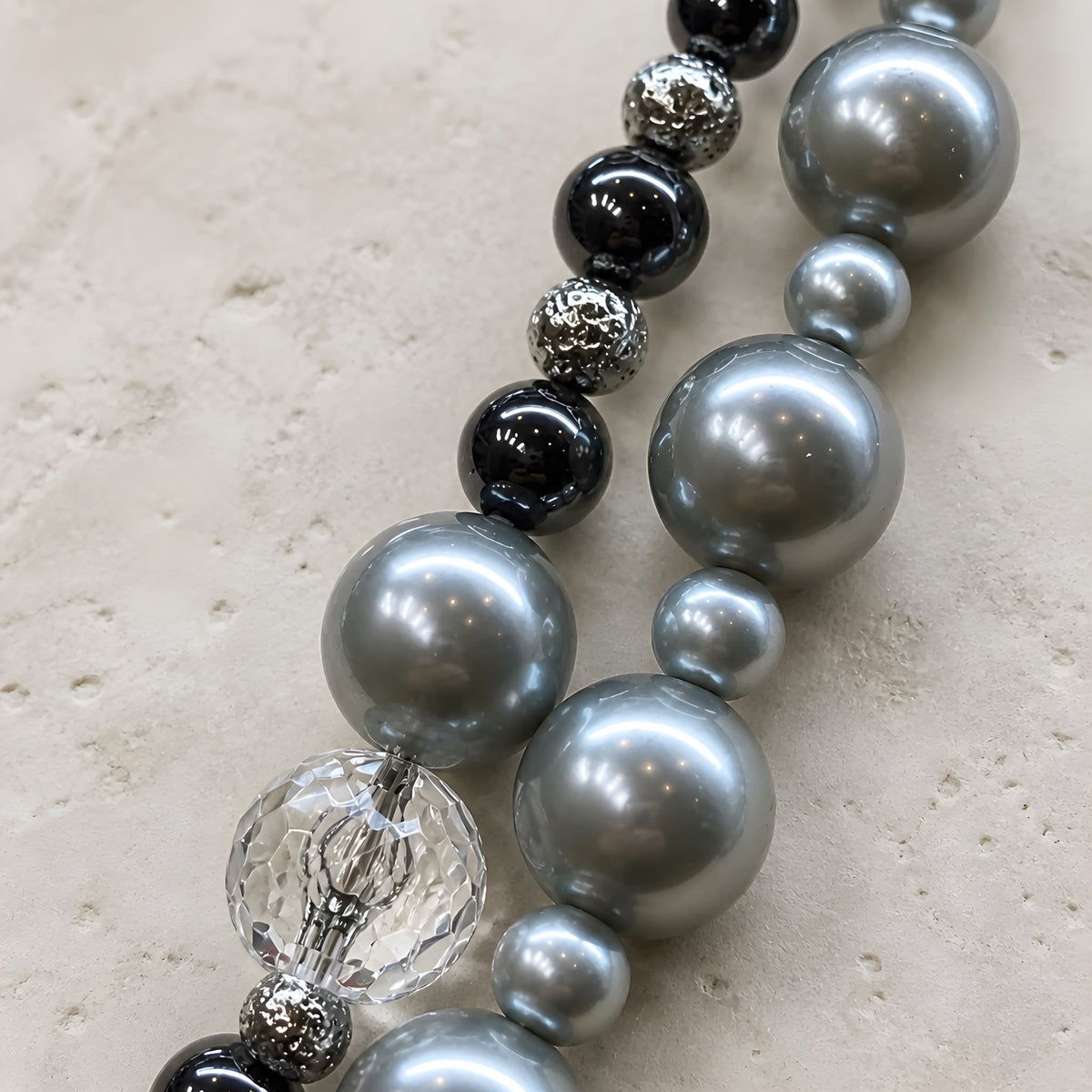 Noir Ágata Handmade Necklace by Illari