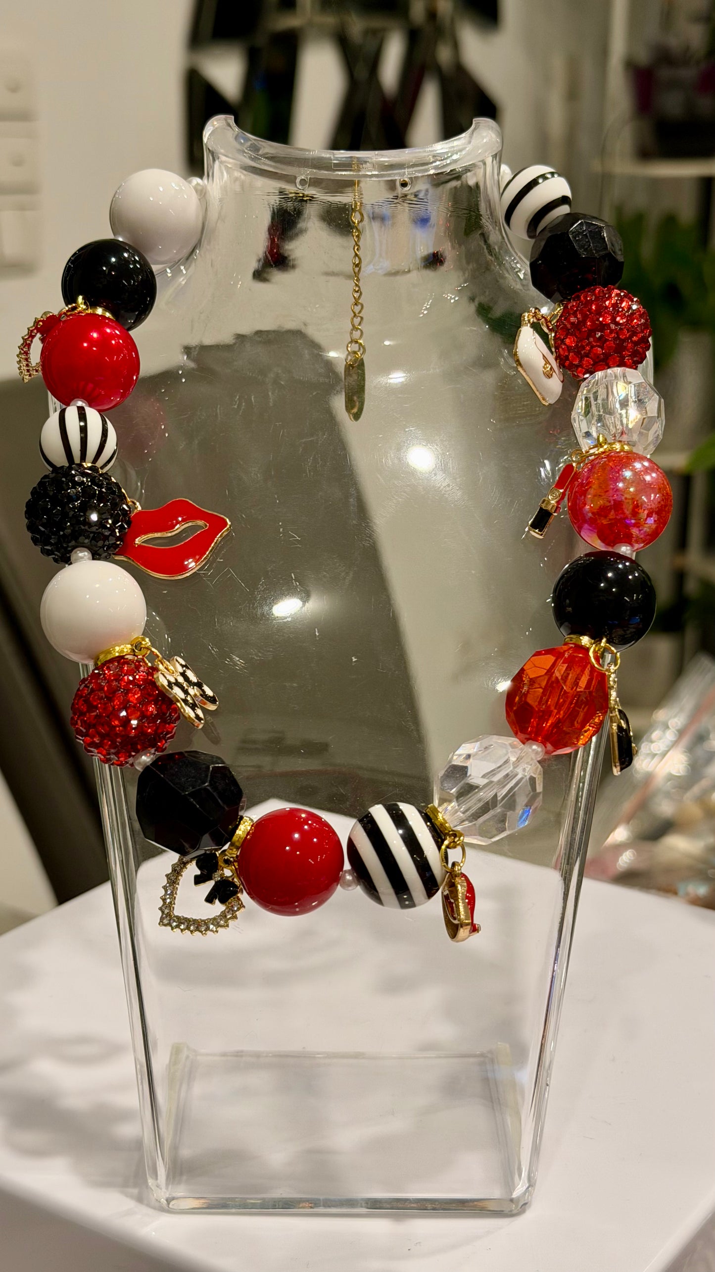 Rouge Noir Handmade Necklace by Illari