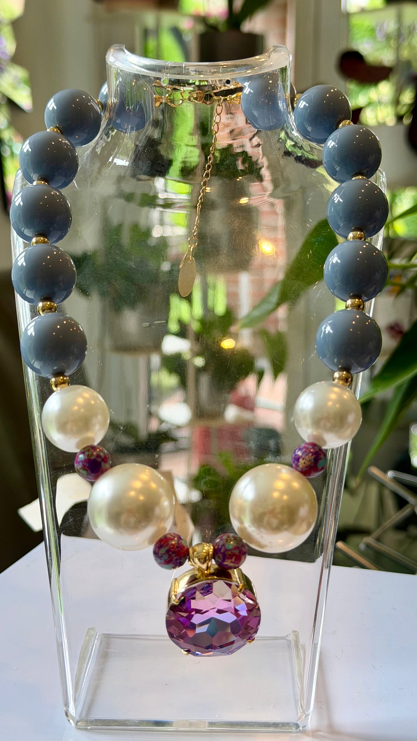 PURPLE AURA Handmade Necklace by Illari