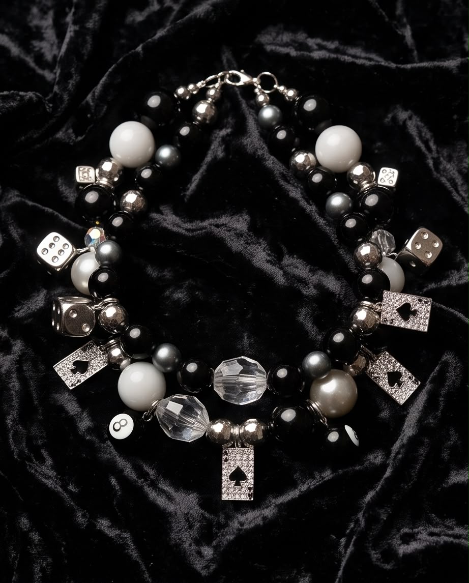 LUCKY EIGHT – Statement Halskette Schwarz & Silber mit Würfeln, Spielkarten und 8-Ball