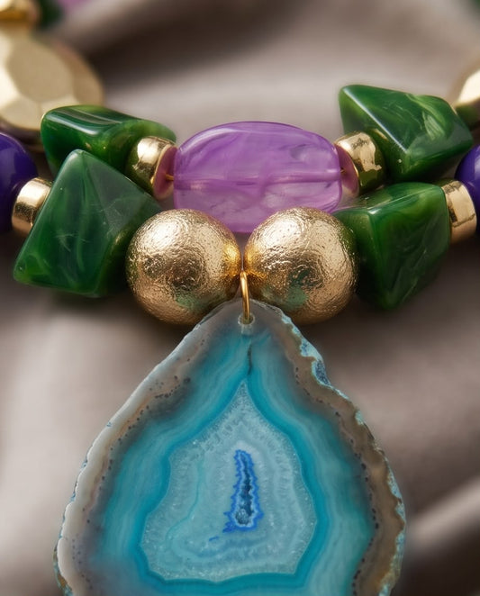 Oráculo – Zweireihige Statement-Kette mit türkisblauem Achat-Anhänger, Grün, Violett & Gold